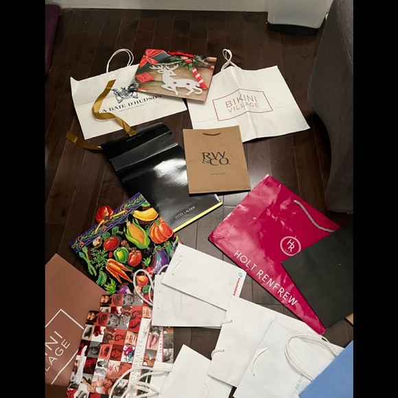 Paper bags from different stores and gift bags - Picture 2 of 5